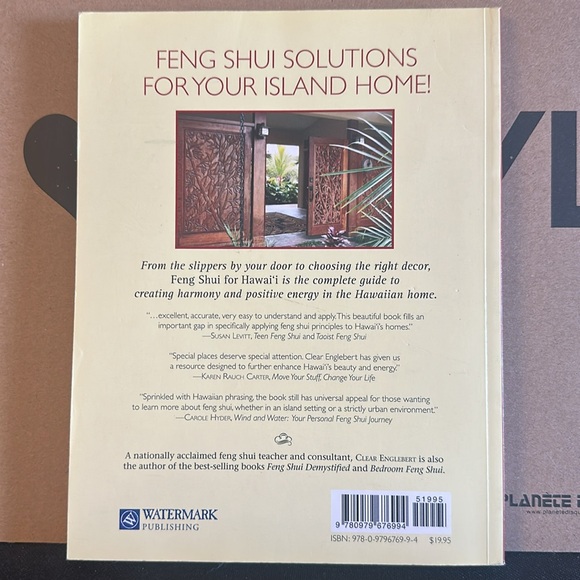 Feng Shui for Hawai'i by - Colorful Home Accent paperback book. - Picture 2 of 2